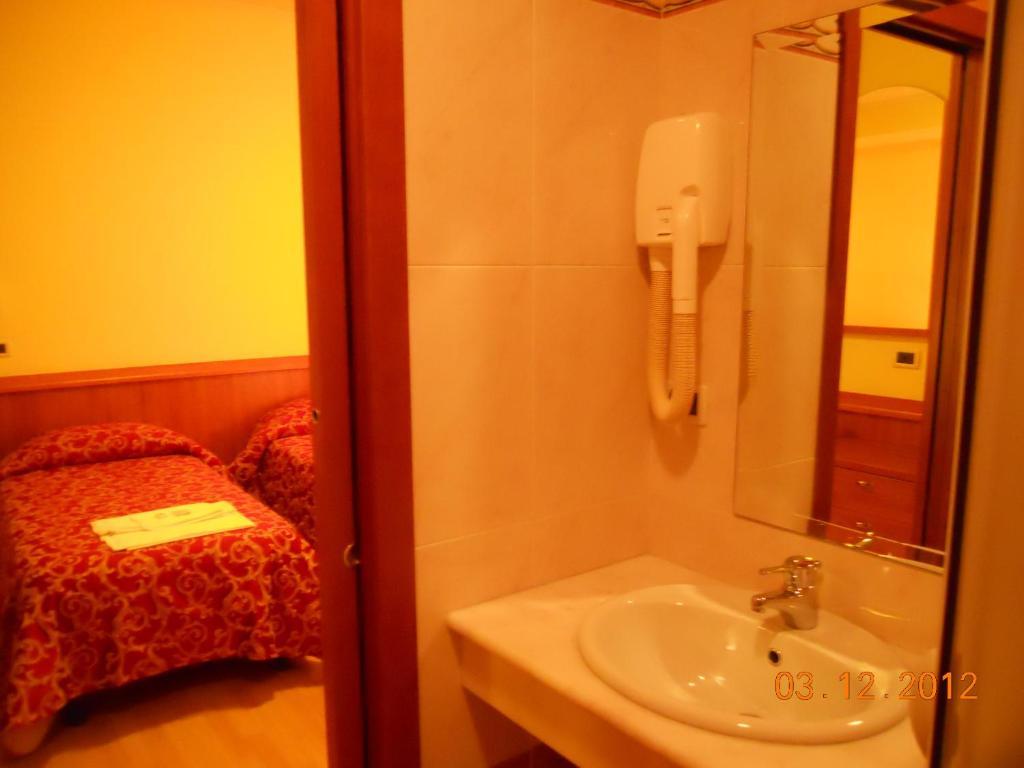 Hotel Val Di Sangro Perano Pokoj fotografie